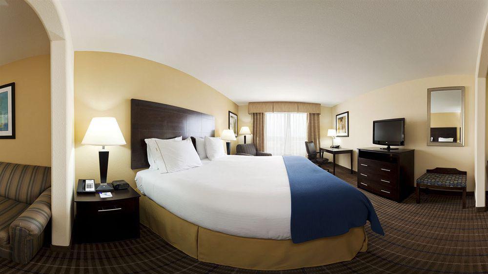 Express And - By Ihg