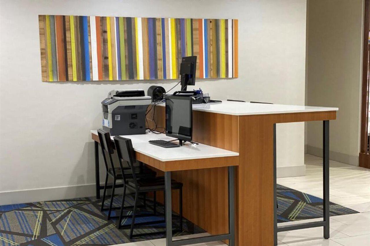 Express And - By Ihg