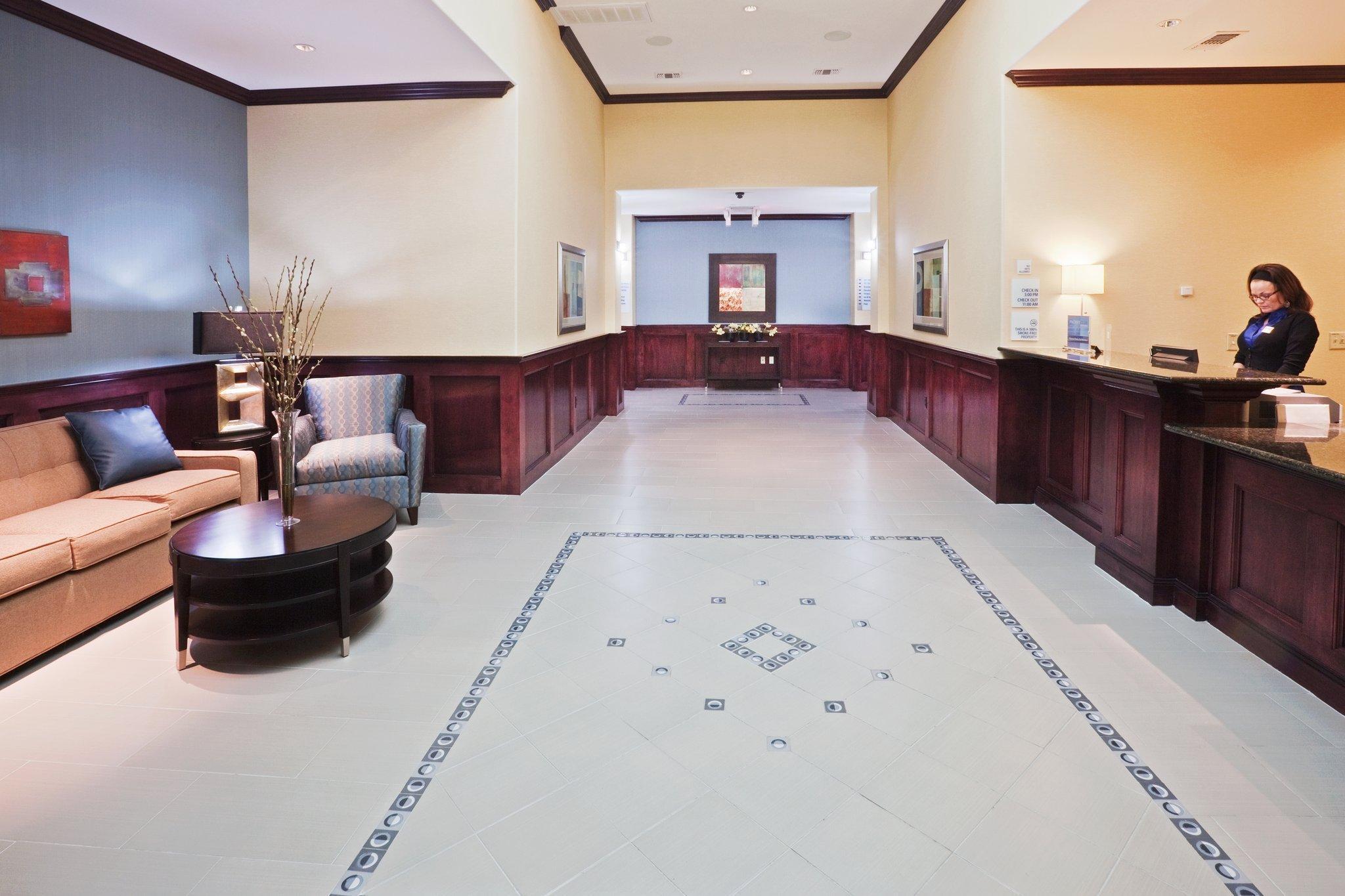 Express And - By Ihg 3*