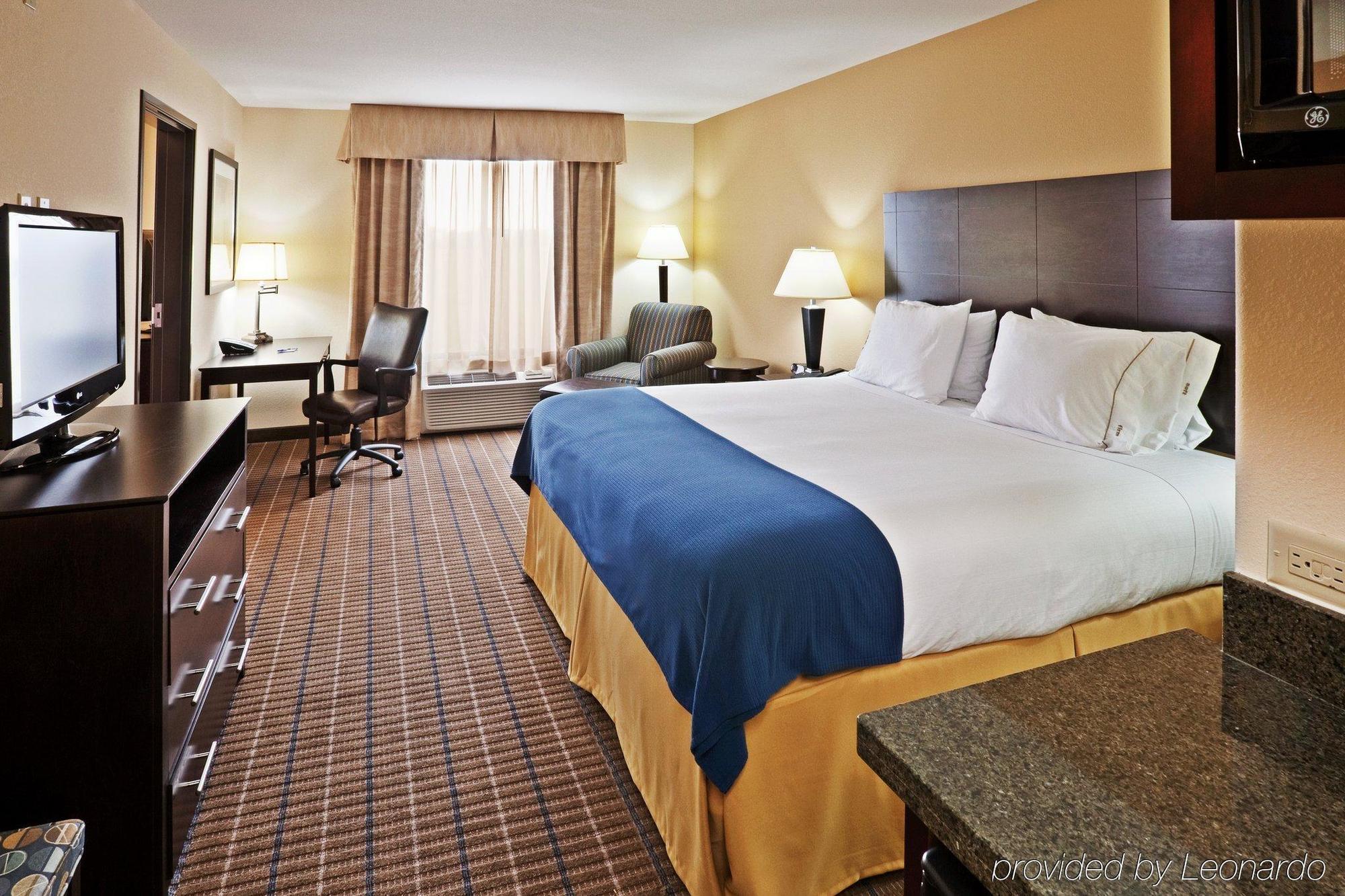 Express And - By Ihg 3*